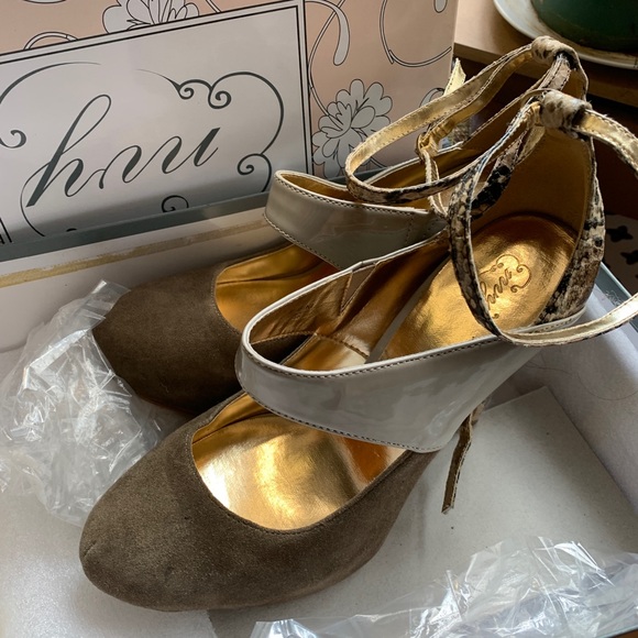 NIB ❤️ENVY HIGH HEELS ( double platform) closed toes - Picture 4 of 10